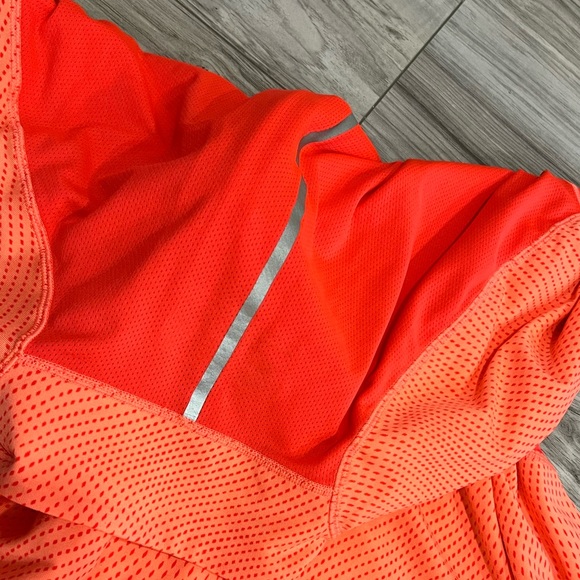 Coral for sport😍❤️‍🔥 - Picture 5 of 5